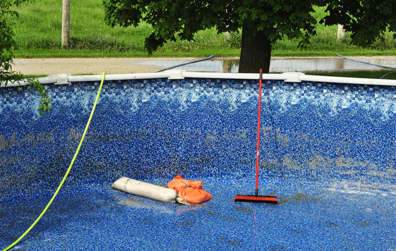pool cleaning