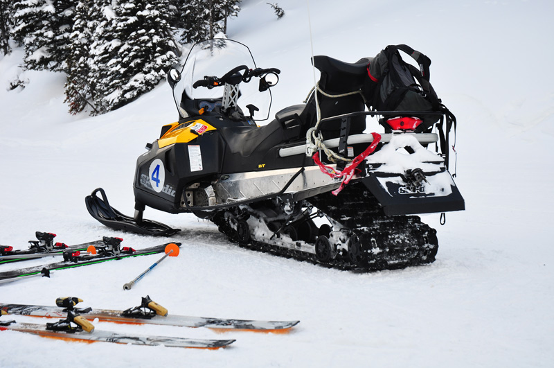 snow mobile