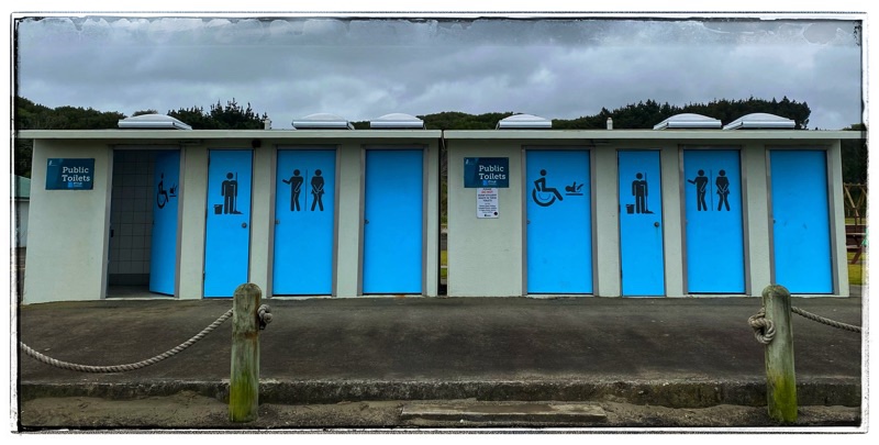 Public toilets on Himatangi Beach